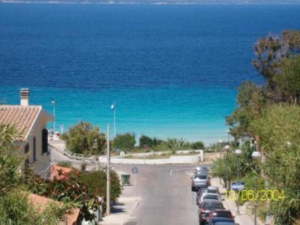 Appartamento Azzurro Con Balcone E Panorama Sul Paese סנטה טרזה גאיורה מראה חיצוני תמונה
