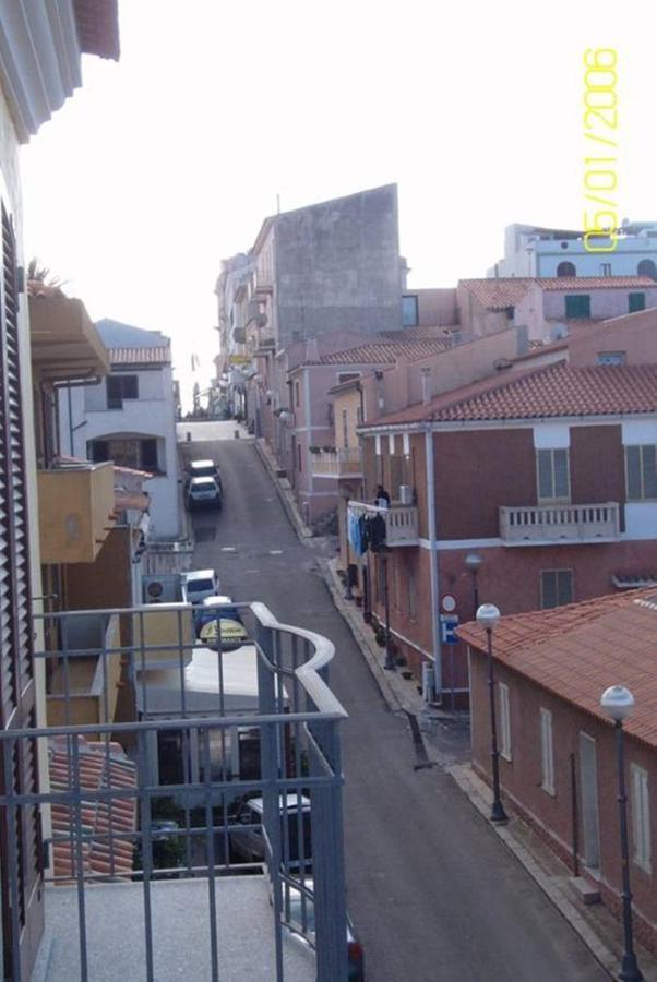 Appartamento Azzurro Con Balcone E Panorama Sul Paese סנטה טרזה גאיורה מראה חיצוני תמונה