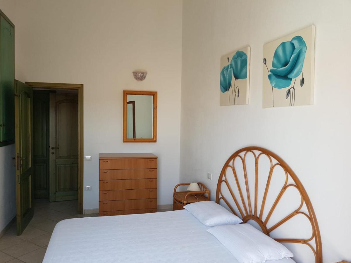 Appartamento Azzurro Con Balcone E Panorama Sul Paese סנטה טרזה גאיורה מראה חיצוני תמונה